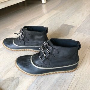 Sorel Out N About booties in black